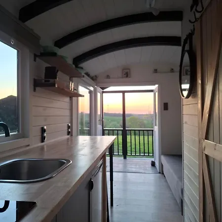 Roulotte - Tiny House De La Ferme De La Cheveche אתר קמפינג *