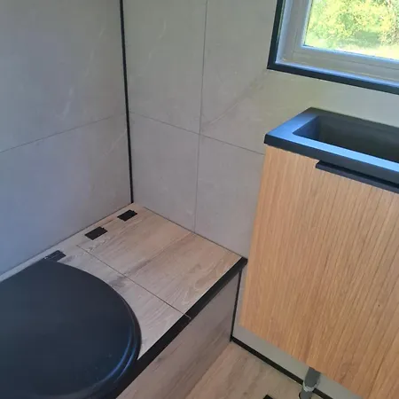 Campingplads Roulotte - Tiny House De La Ferme De La Cheveche